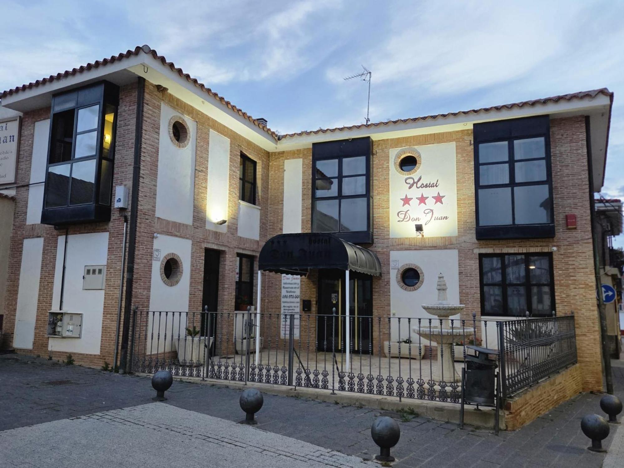 Hostal Don Juan Meco Exterior photo